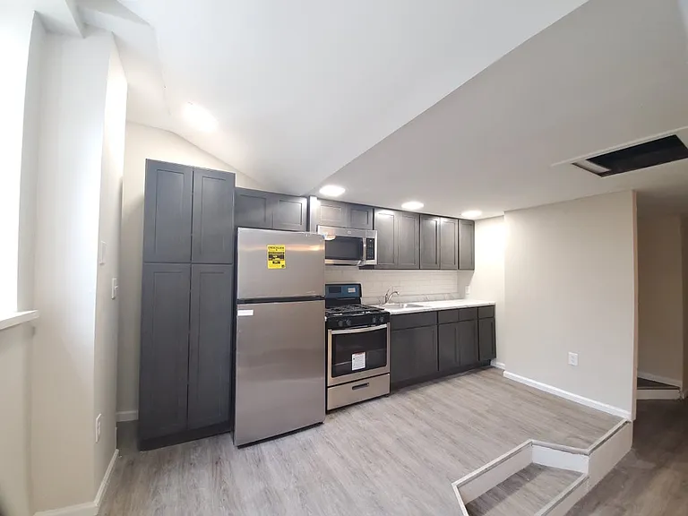 306 Main St #6 — Photo 5