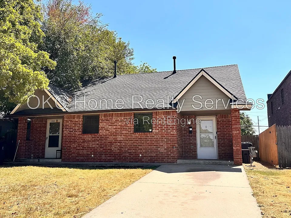2840 NW 11th St