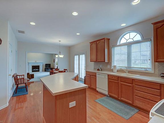 4th image of 13423 Bellshire Ln