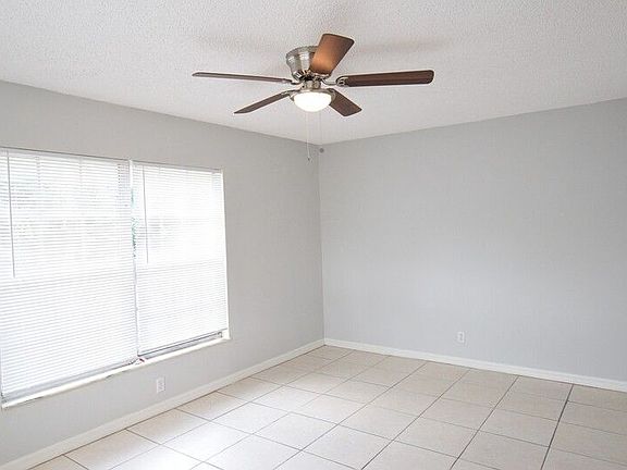 3rd image of 920 W New York Ave #B201