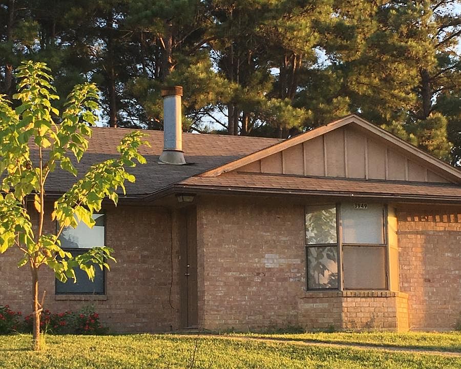 1st image of 3949 Oak Hill Dr