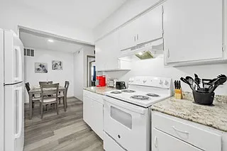 5646 Gaston Ave #117 — Photo 7