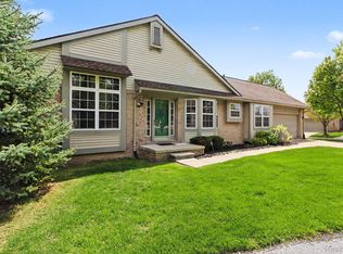 22840 Woodcreek Dr, Taylor, MI 48180