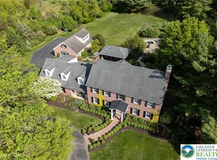 1840 Apple Tree Ln, Bethlehem, PA 18015