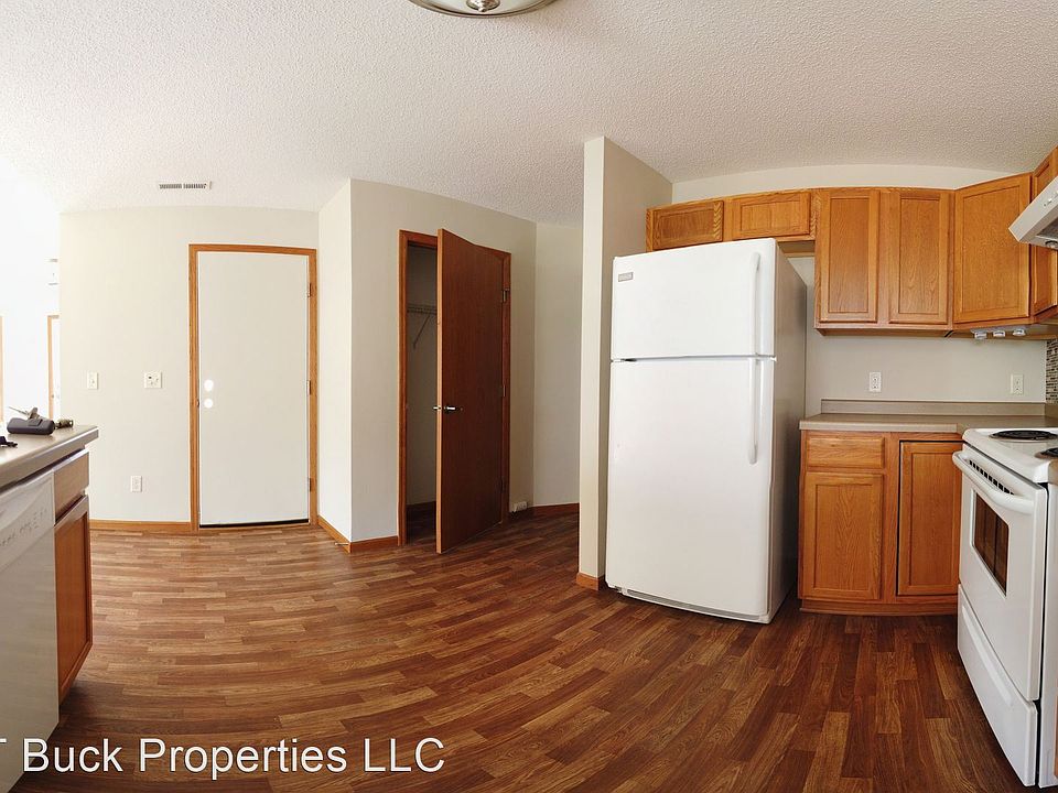 1st image of 1560A Gunston Dr #1560-A