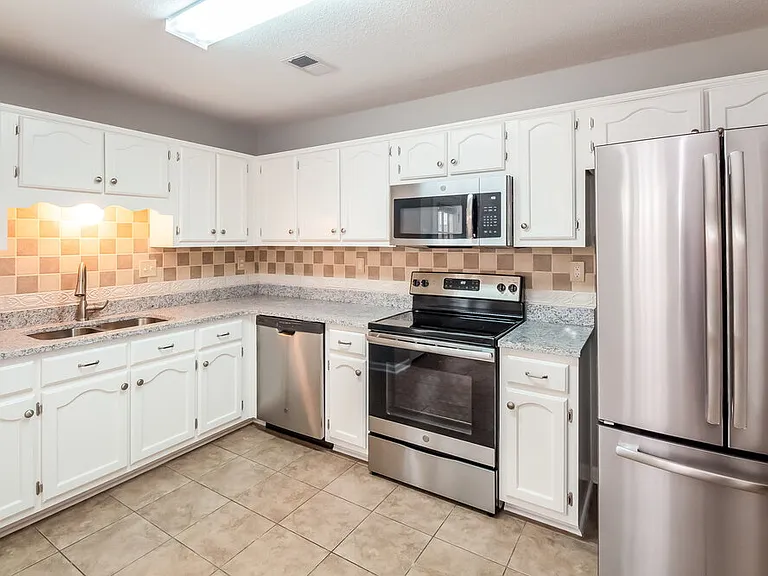 5456 Pollard Dr — Photo 7