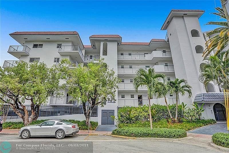 1st image of 2455 Flamingo Dr