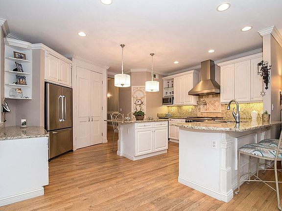 4th image of 41 Fieldhouse Ave