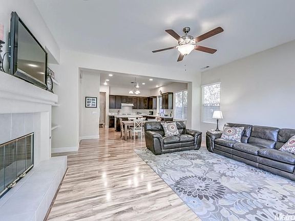 4th image of 4825 Village Green Dr