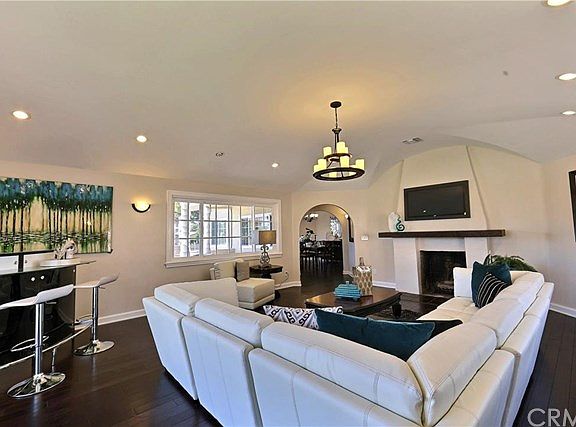 5th image of 207 S El Molino St
