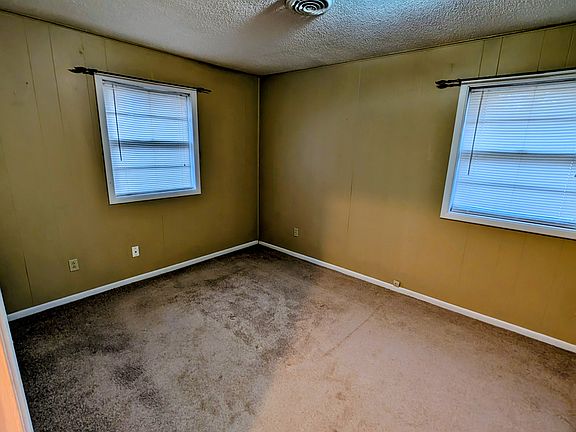 5th image of 112 Kathy Ln