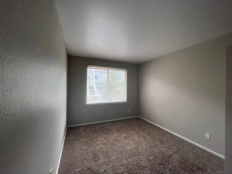 1069 S Walden Way #127 — Photo 9