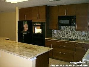2nd image of 490 Ashley Park