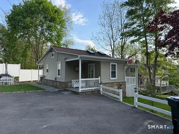(undisclosed Address), New Fairfield, CT 06812