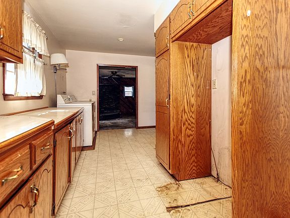 5th image of 103 Sarah Dr