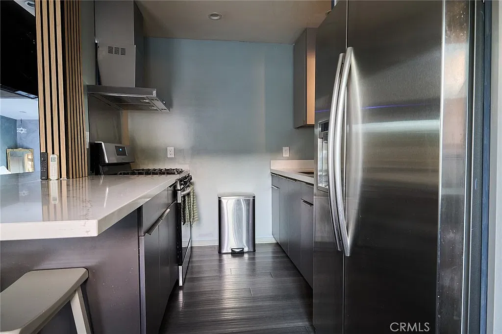 1 bed, 903 sqft, $5,555 — Photo 4