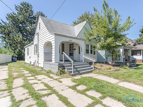 2nd image of 3919 Burton Ave
