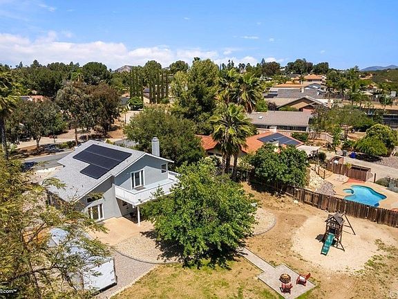 3rd image of 14927 Moonglow Dr