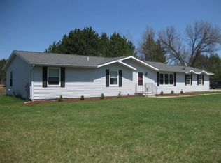 W10066 Barnes Lake Rd, Dunbar, WI 54119