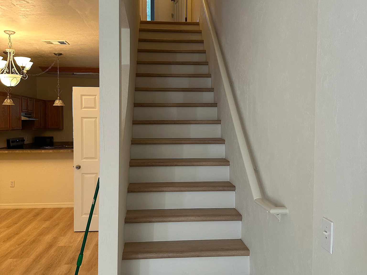 2 bed, 1176 sqft, $1,500 — Photo 3