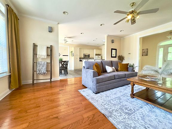 5th image of 114 Hamilton Lane