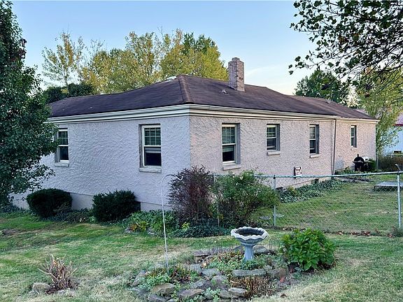 2nd image of 65141 Three Hills Dr