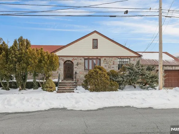 5-40 4th St, Fair Lawn, NJ 07410