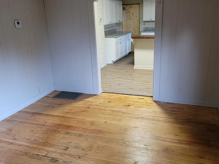 55 Burnette St — Photo 5