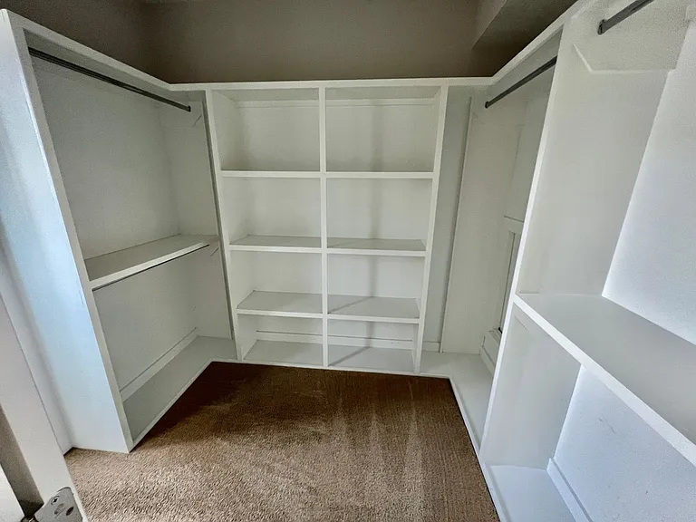 1035 Chester Ave #2 — Photo 22