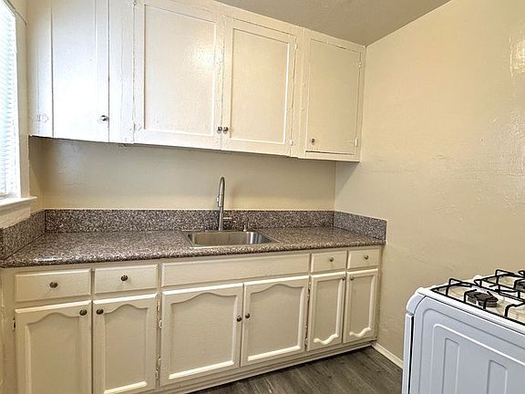 5th image of 315 W Opp St #1008