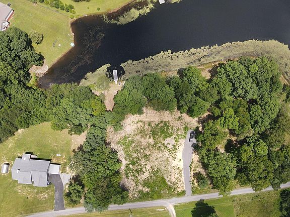 4th image of 217 Kerry Ln