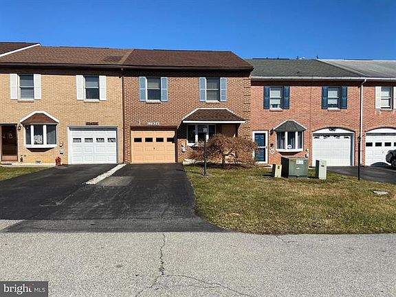 2nd image of 17924 Golf View Dr