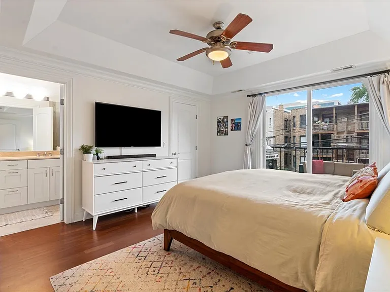3723 N Wilton Ave #2 — Photo 11