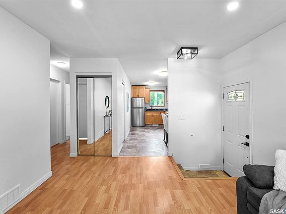 4th image of 90 Turner Crescent
