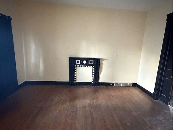 3rd image of 66 W Parade Ave