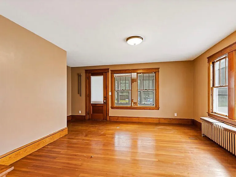 29 Sherwin St — Photo 9