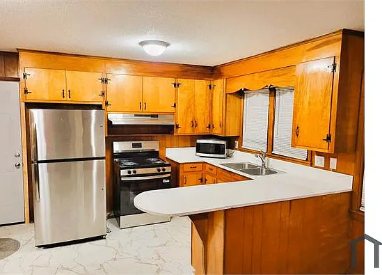 3 bed, 1425 sqft, $1,875 — Photo 3