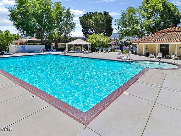 2nd image of 2585 Northshore Ln