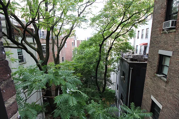 Rented by Luxor Homes & Investment Realty | media 35