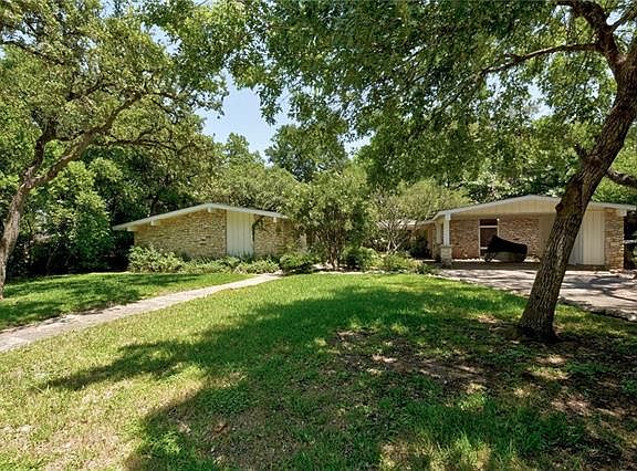 2nd image of 307 Briarwood Trl