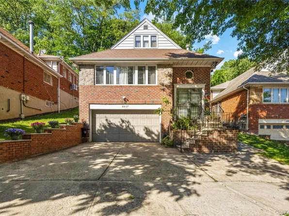 6907 Little Neck Parkway, Glen Oaks, NY 11004