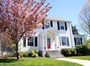 4315 39th St NW, Washington, DC 20016