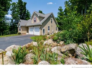 32 Grey Fox Lndg, Woodstock, CT 06281