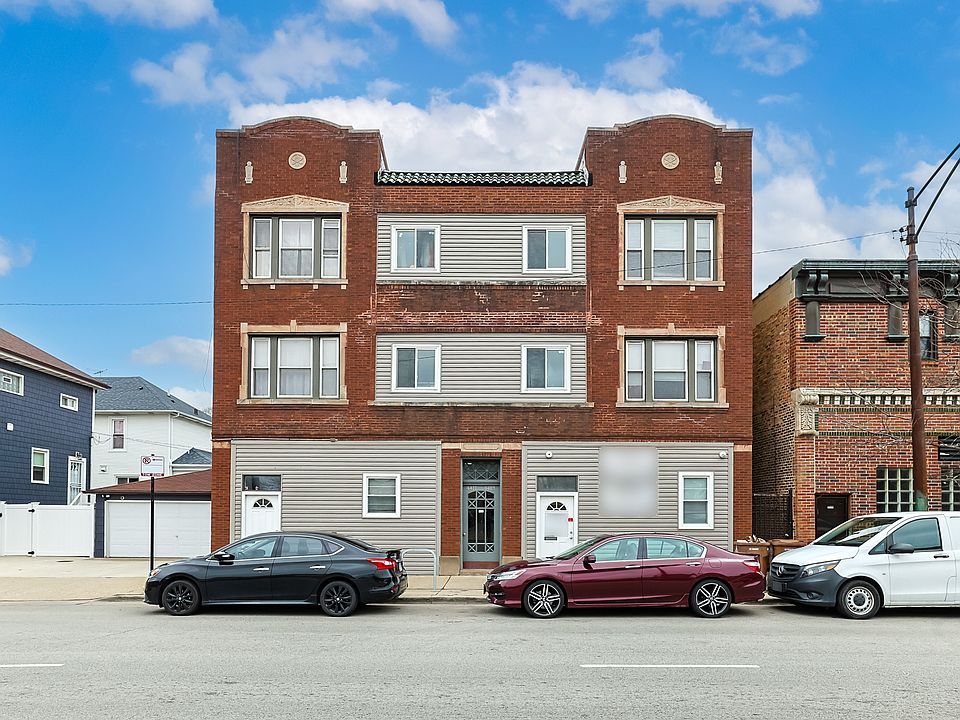 1st image of 4413 W Montrose Ave APT 3