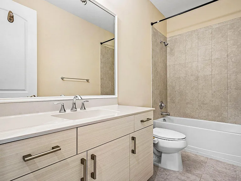 10210 Akenside Dr — Photo 35