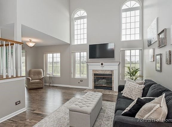 2nd image of 1217 Dunamon Dr