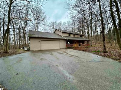 1785 W Burnley Ln, Maple City, MI, 49664