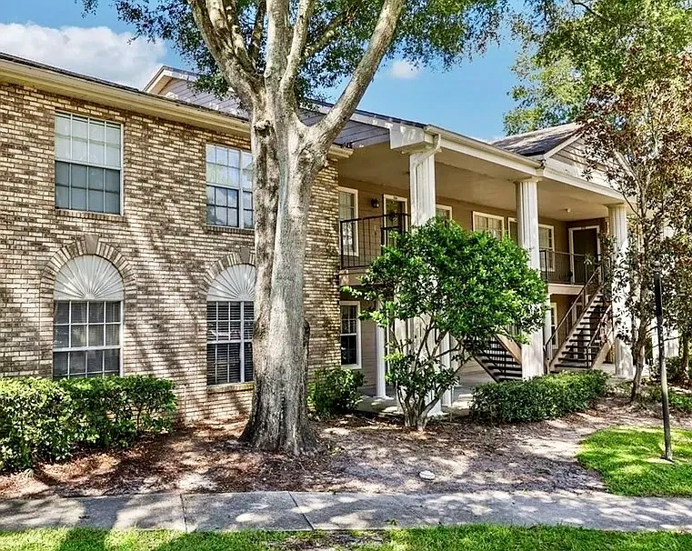 124 Reserve Cir #212