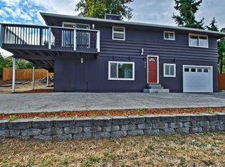 910 S 211th Pl, Des Moines, WA 98198
