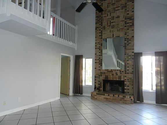 2nd image of 1648 Meadowgold Ct